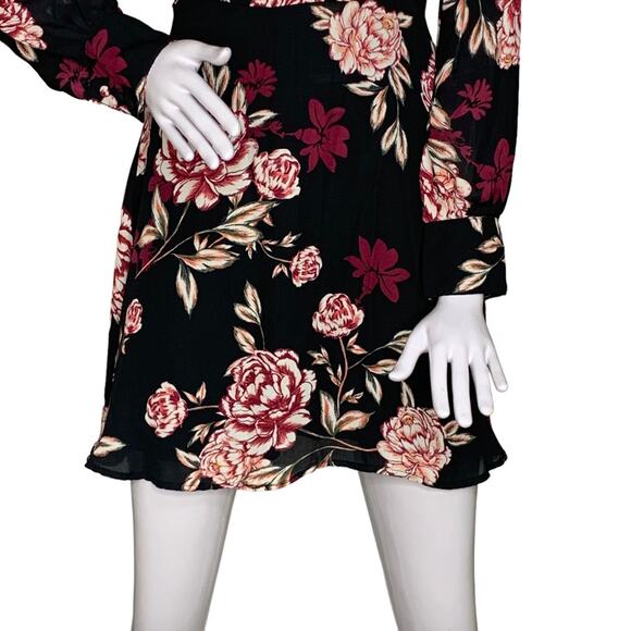 Cupcakes and Cashmere Dress Long SleeveHidden Zipper on side Full Lining… - Picture 10 of 16